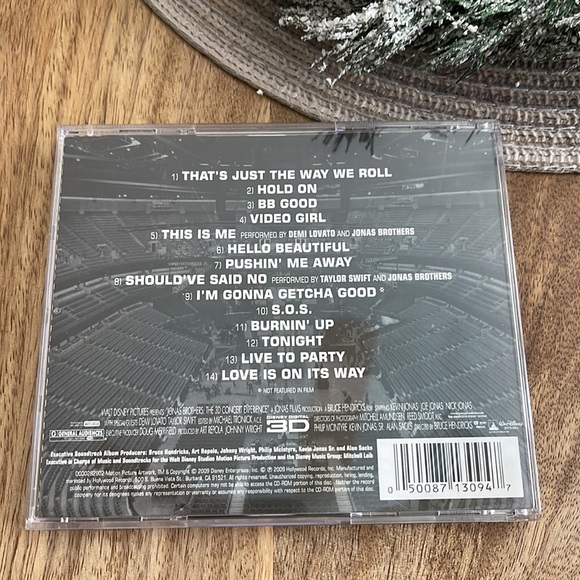 4/$25 Jonas Brothers Music from the 3D Concert Experience CD - Picture 2 of 5
